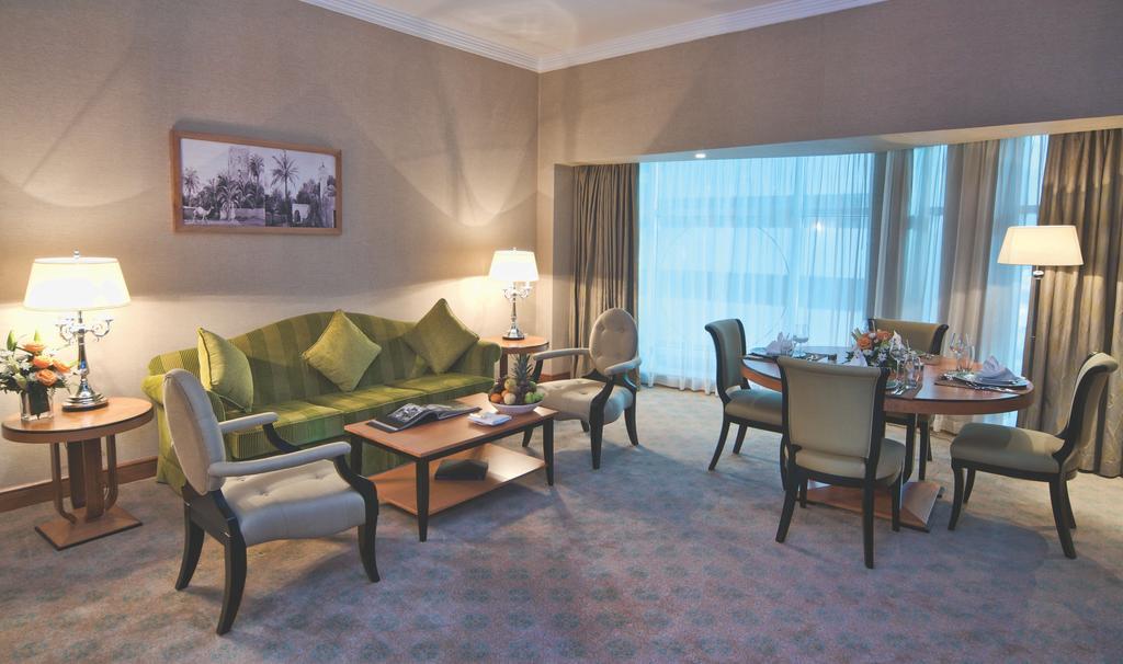 Wiseman Grand Hotel Доха Экстерьер фото A suite at the hotel