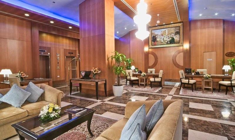 Wiseman Grand Hotel Доха Интерьер фото Lobby